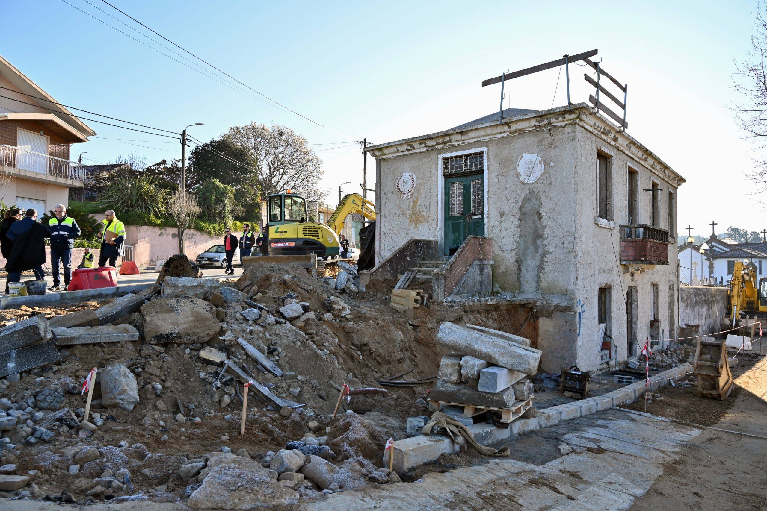 Antiga Junta de Freguesia de Jovim convertida em centro de convívio sénior 1