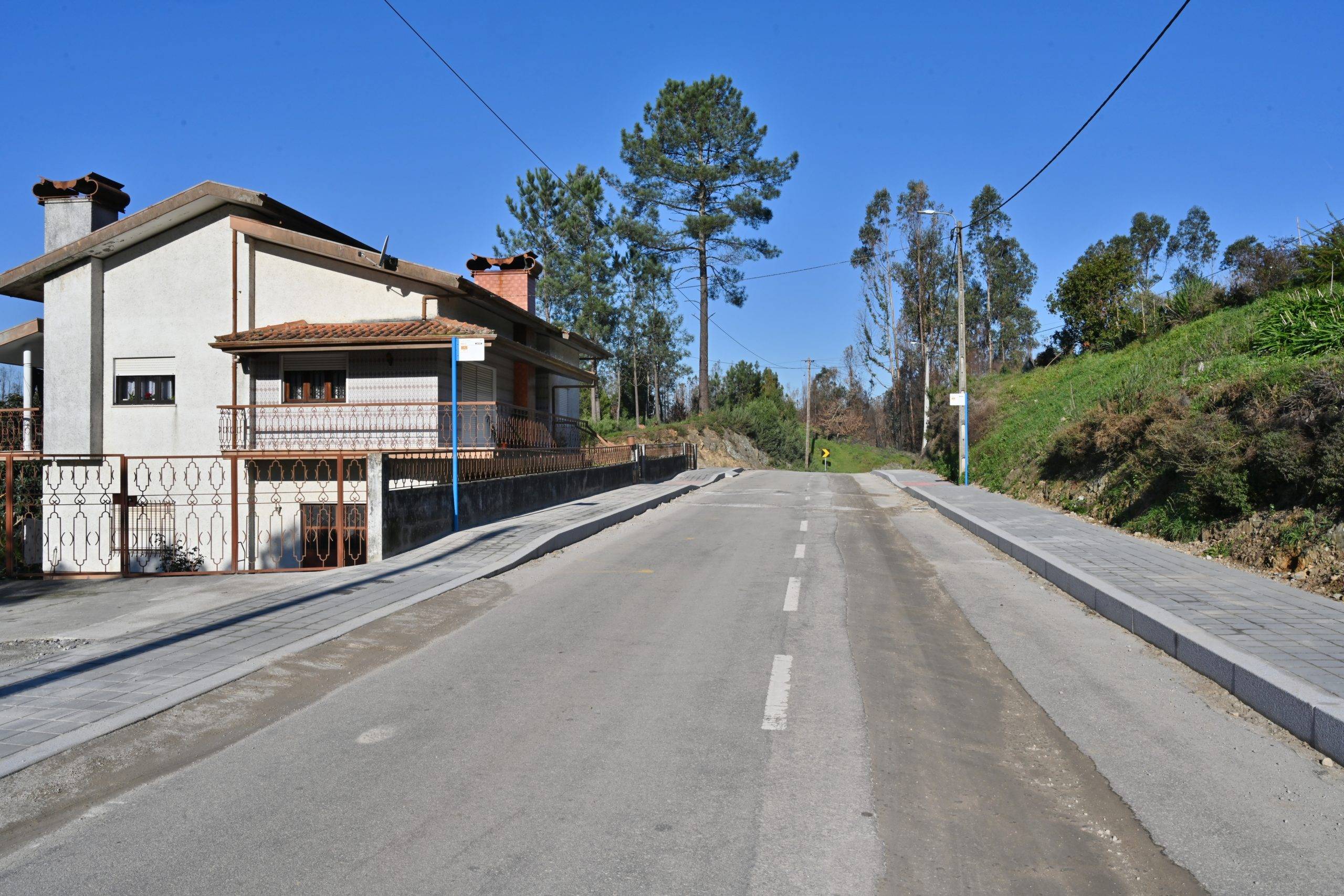 Rua 29 de Julho, em Covelo, totalmente renovada