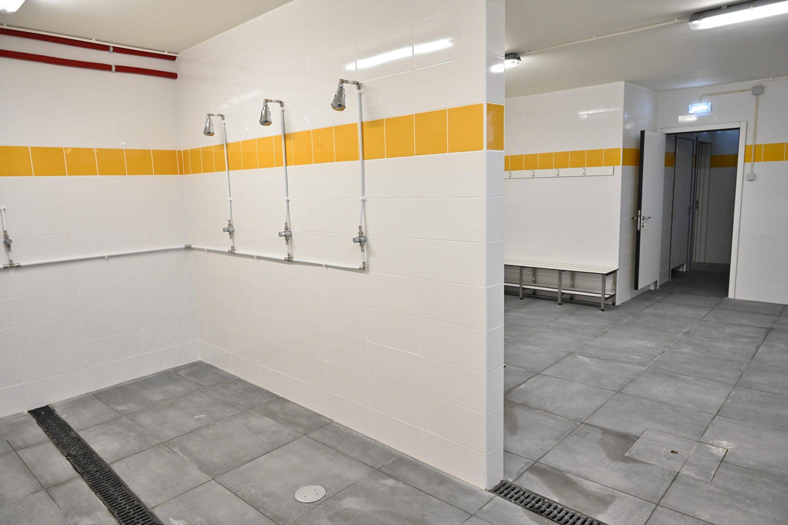Pavilhão da Associação Humanitária dos Bombeiros Voluntários de Melres reabre após obras 3