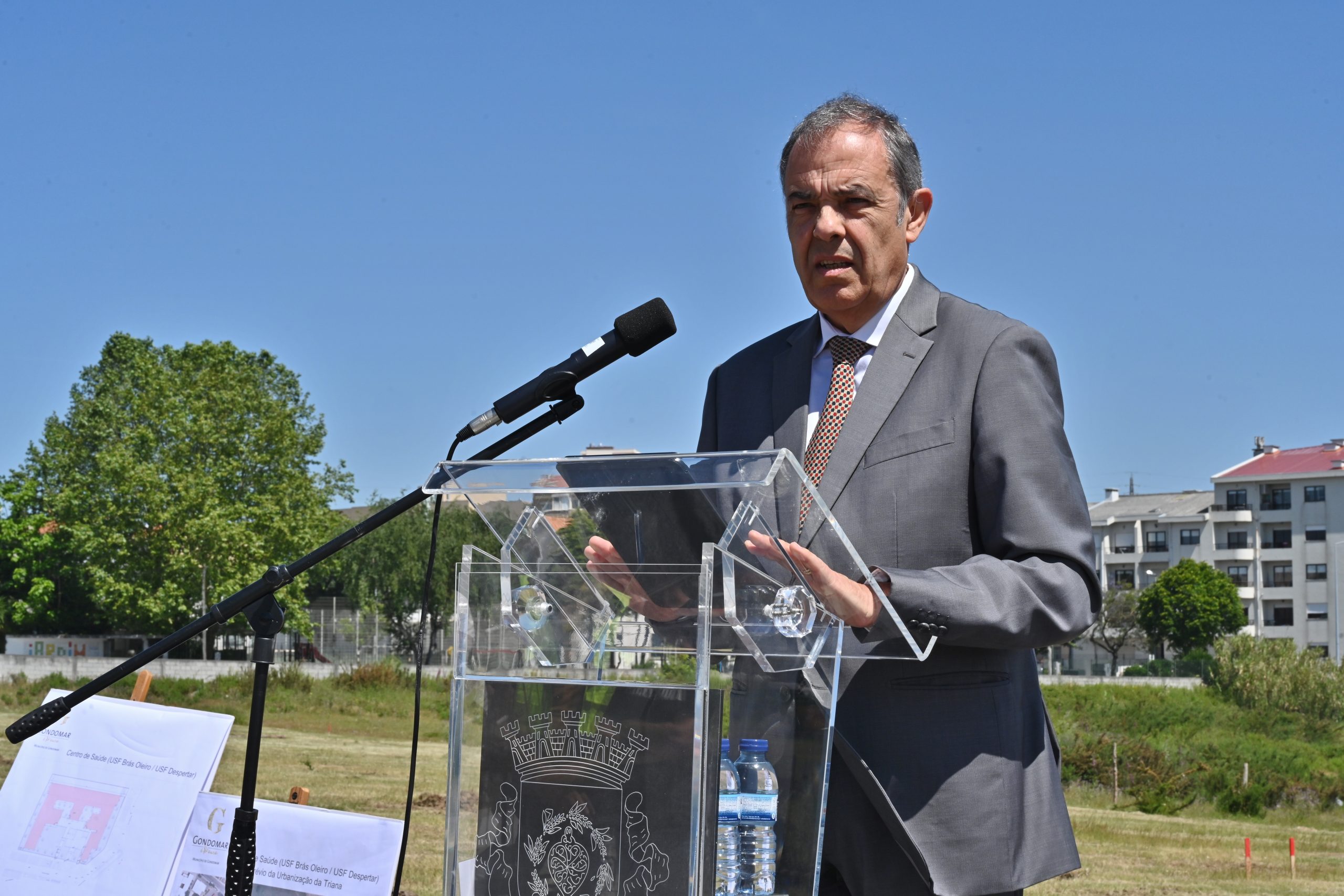 Lançamento da primeira pedra da construção do novo Centro de Saúde Brás-Oleiro em Rio Tinto