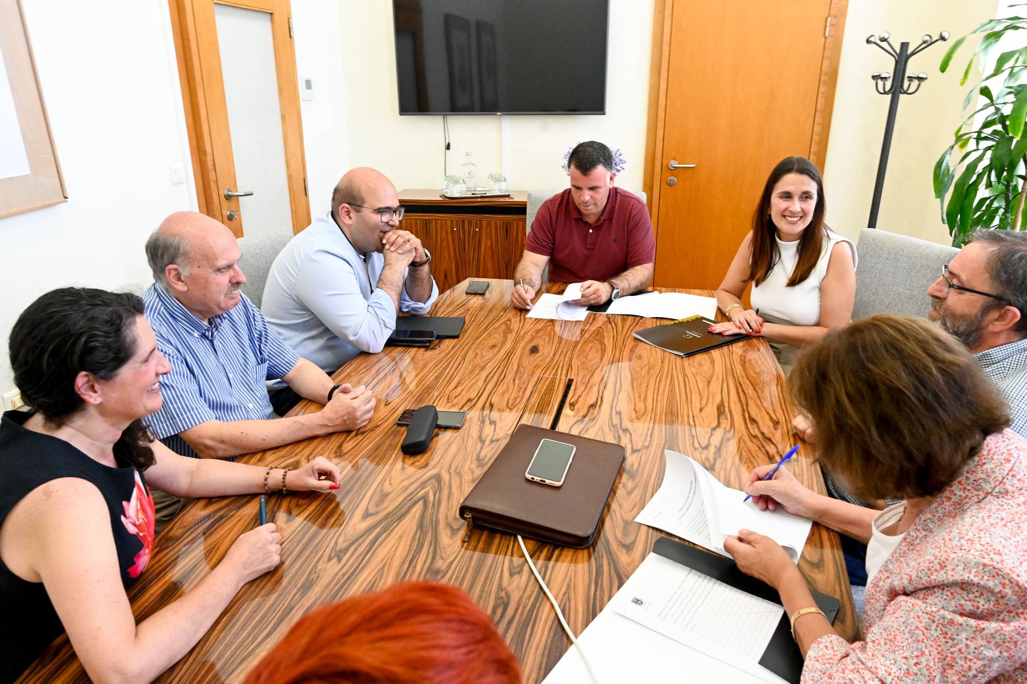 Assinados contratos com IPSS para reforçar respostas sociais do concelho 1