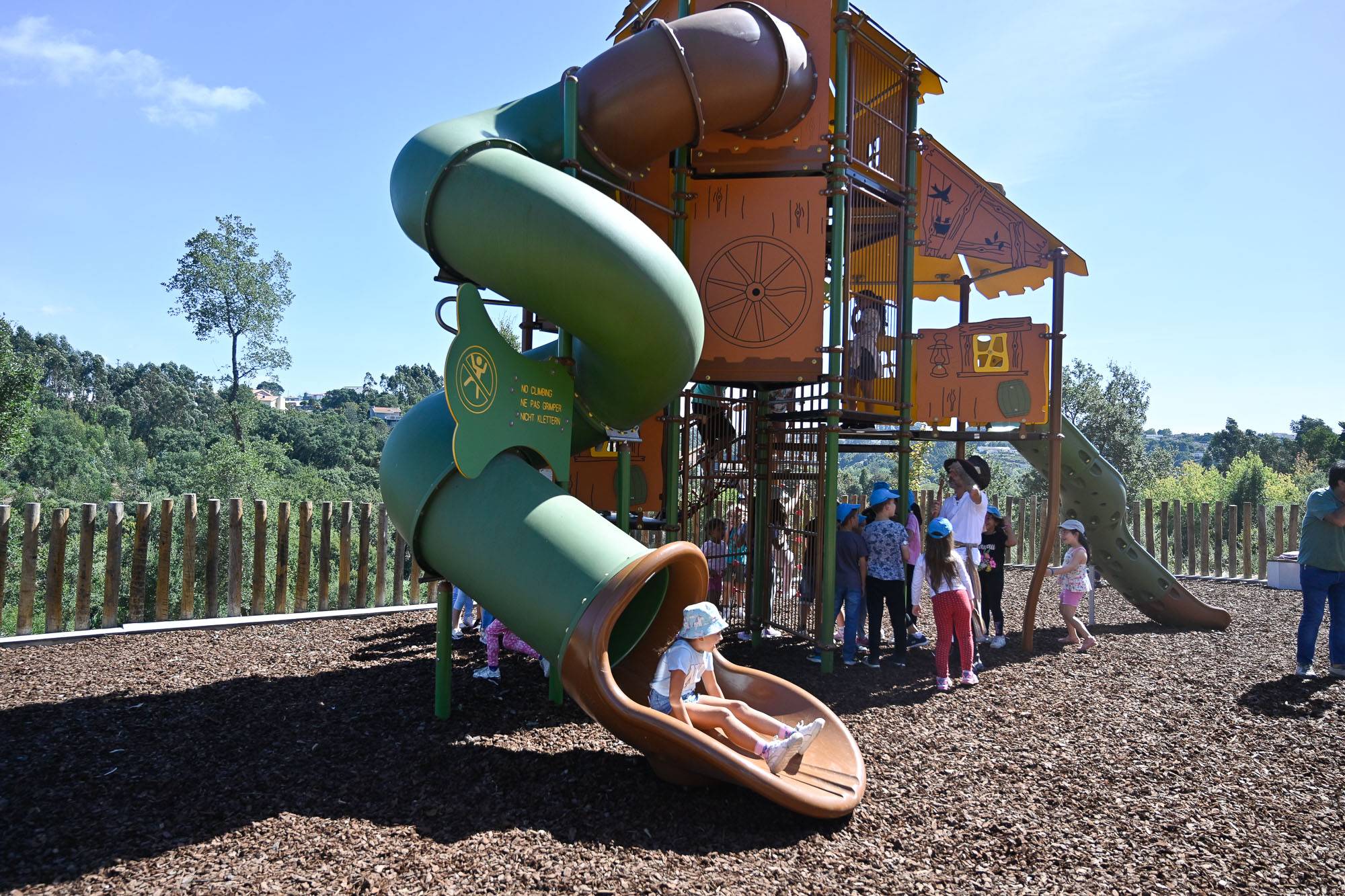 Inauguração do novo Parque Infantil na Quinta do Passal 1