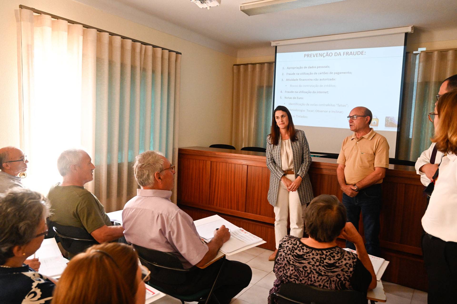 Município promove laboratórios de literacia financeira para seniores e grupos vulneráveis
