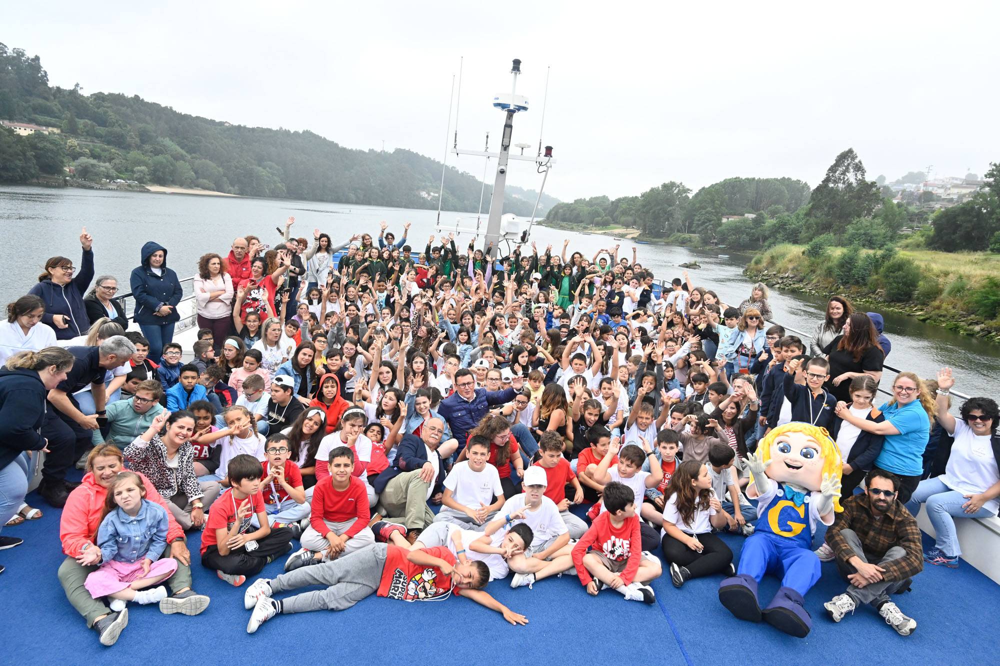 Alunos finalistas do 4.º ano viajam à descoberta do rio Douro 5