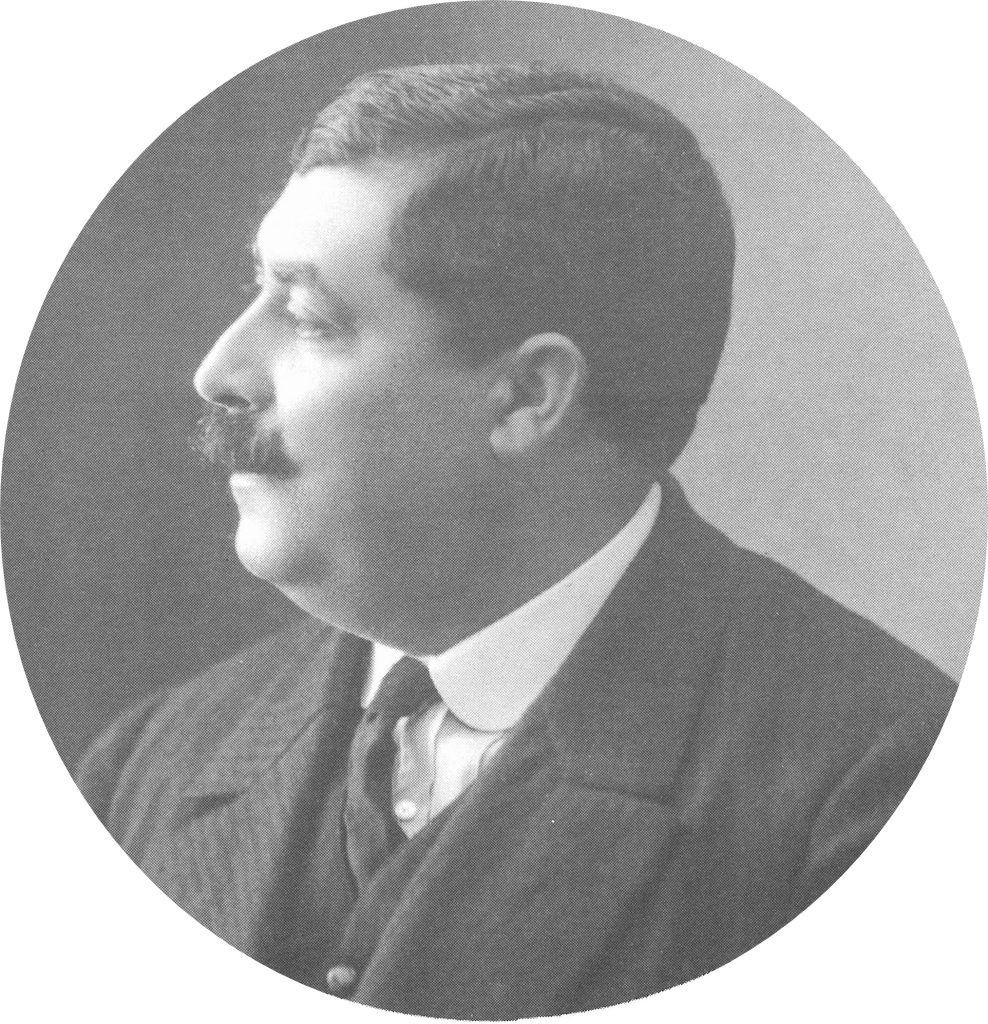Guedes-de-Oliveira-988x1024