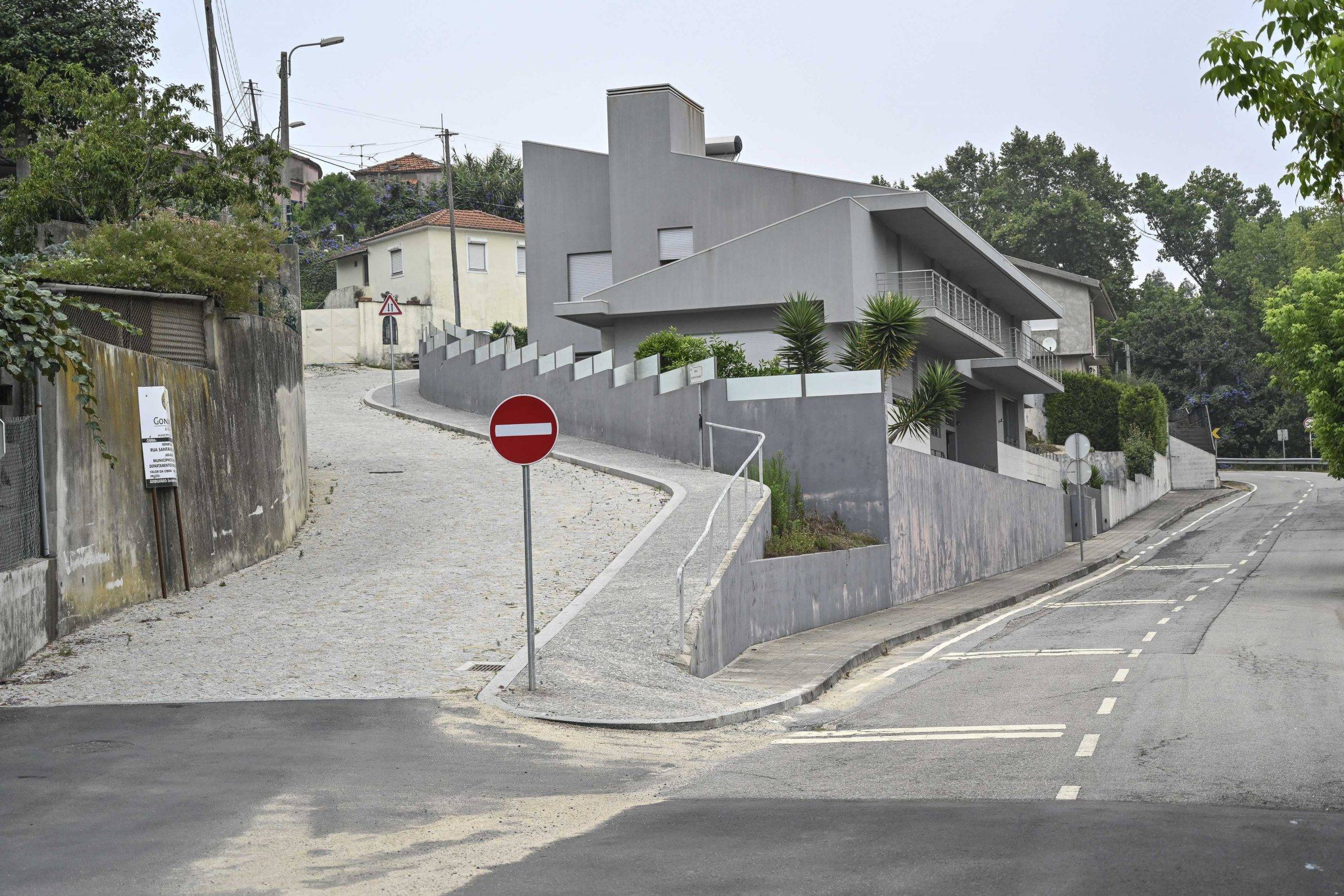 RUA-SANTA-ISABEL-COVELO-scaled